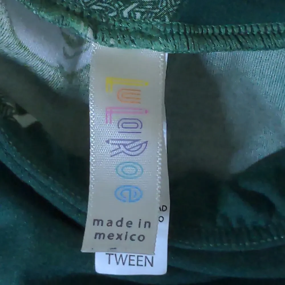 LuLaRoe Leggings in Leprechaun Print Shamrocks – Tween